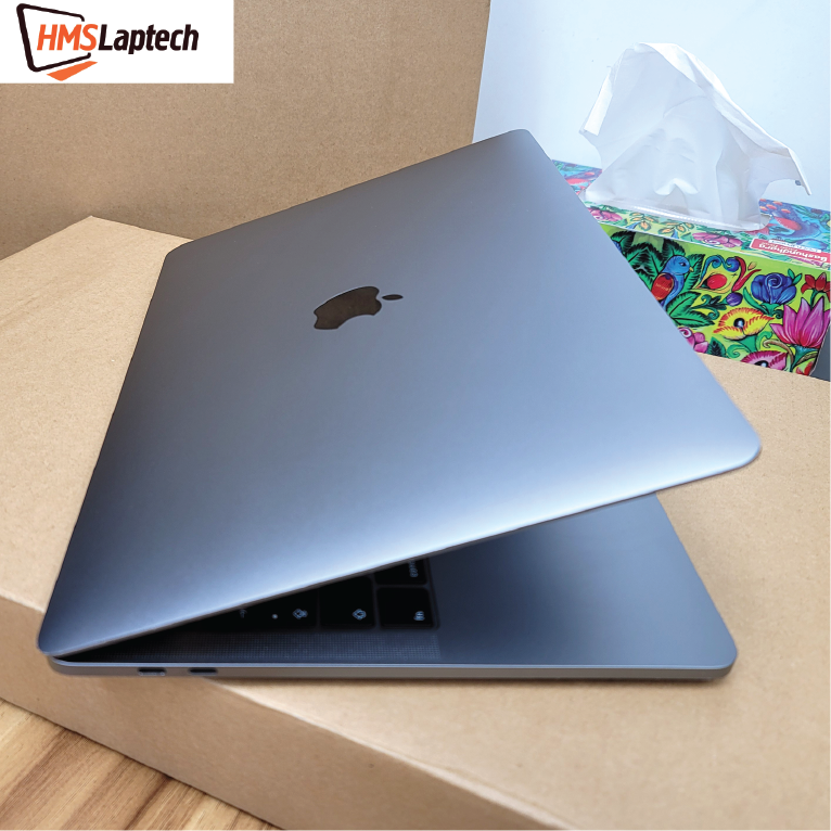 Apple MacBook Air M1 13.3-inch Retina Display